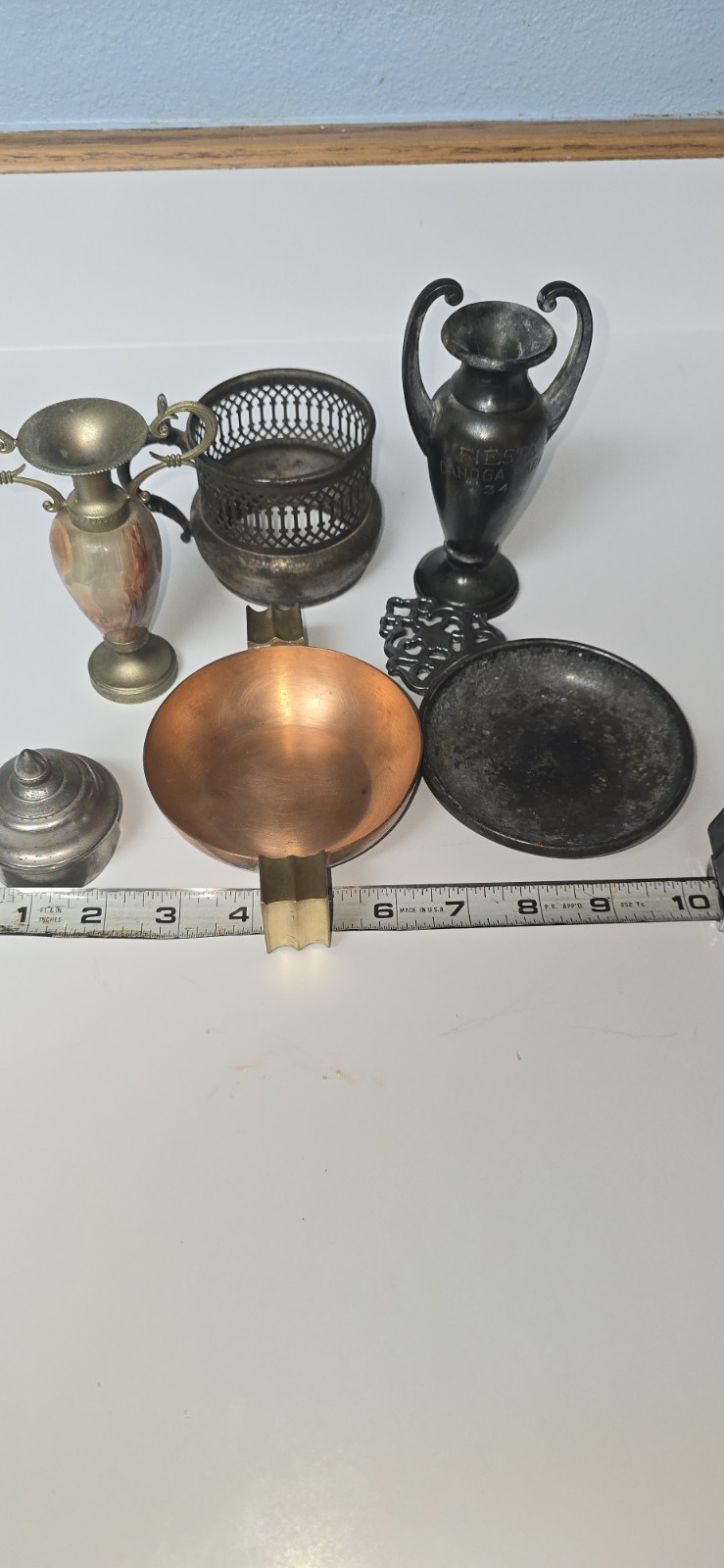 1 Lot Of Antique Items