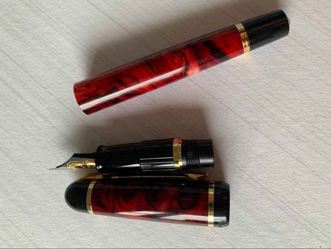 Waterman Phileas Fountain Pen Red Marble F