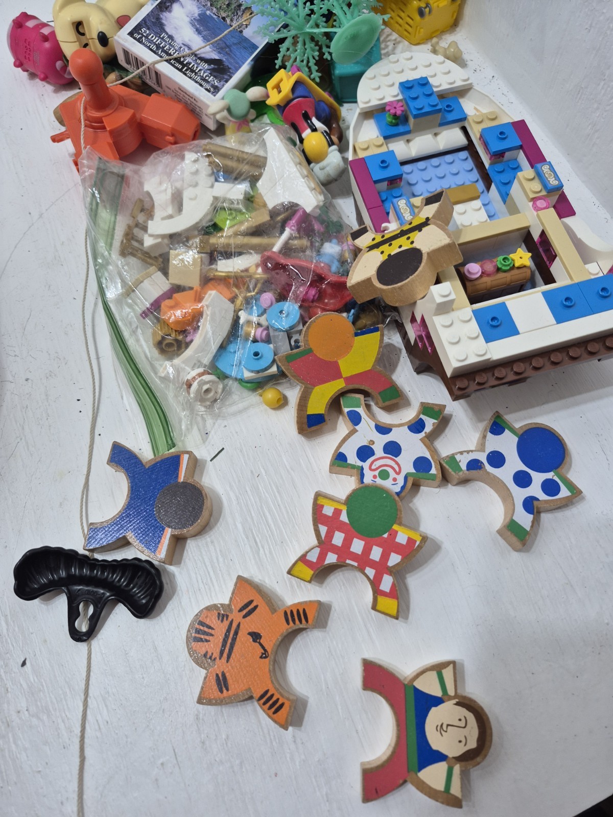 Huge Lot Kids Toys Action Figures Small Miniature Parts Boys/Girls Junk Drawer