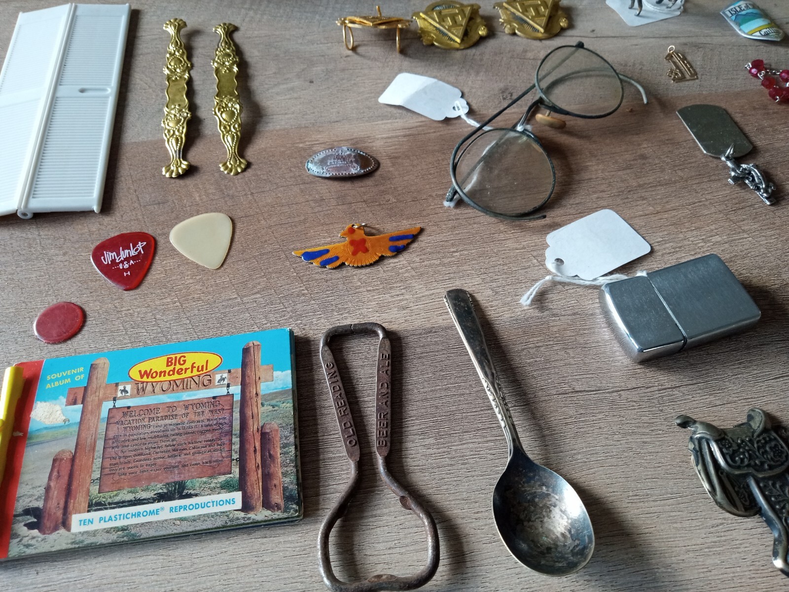 Lot Of 100+ Items Vintage Junk Draw Military Estate Sale/Jewerly& Old Items #214