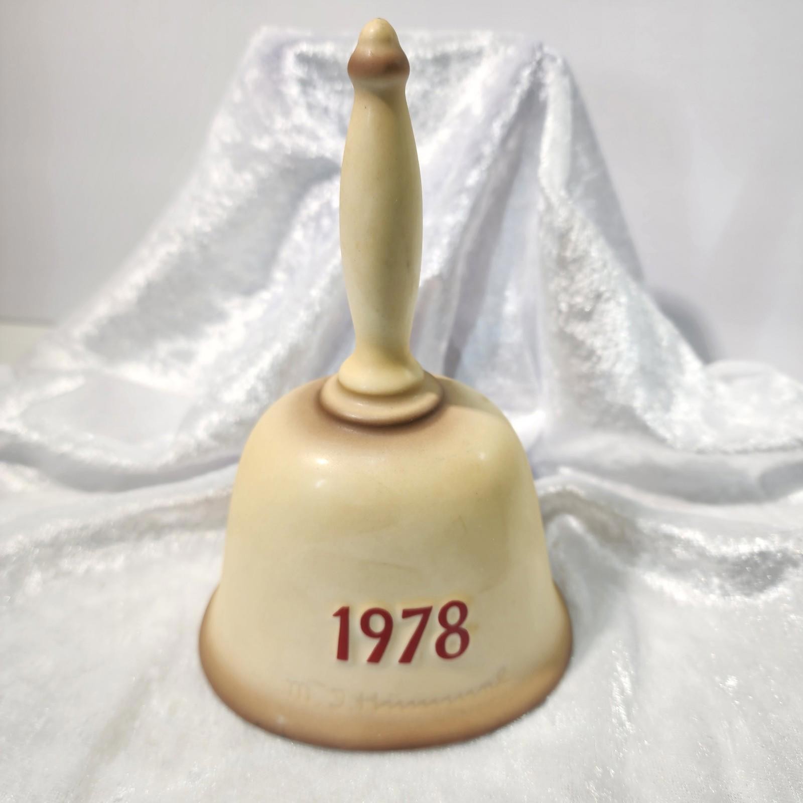 Hummel Bell 1978 1st Edition Lets Sing Annual Bell Hum 700 Goebel 1977 Germany