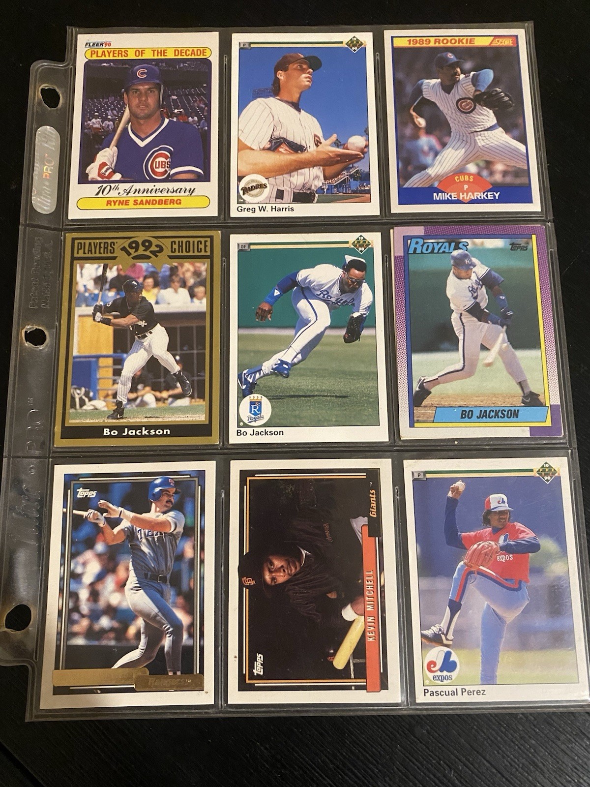 A whole binder of Baseball Cards from 1980-1990s (approx. 500 cards) retro