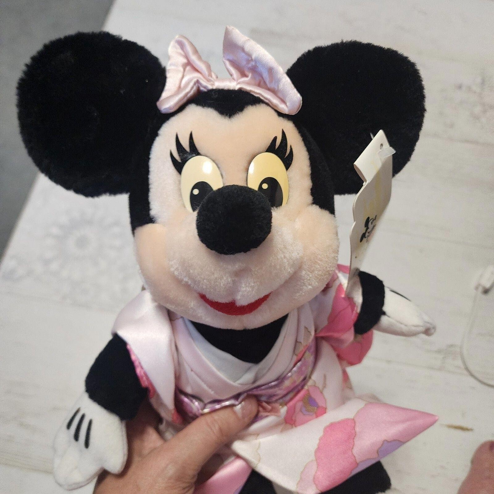 NWT VINTAGE Disneyland Minnie Mouse Kimono Plush Stuffed Animal Walt Disney
