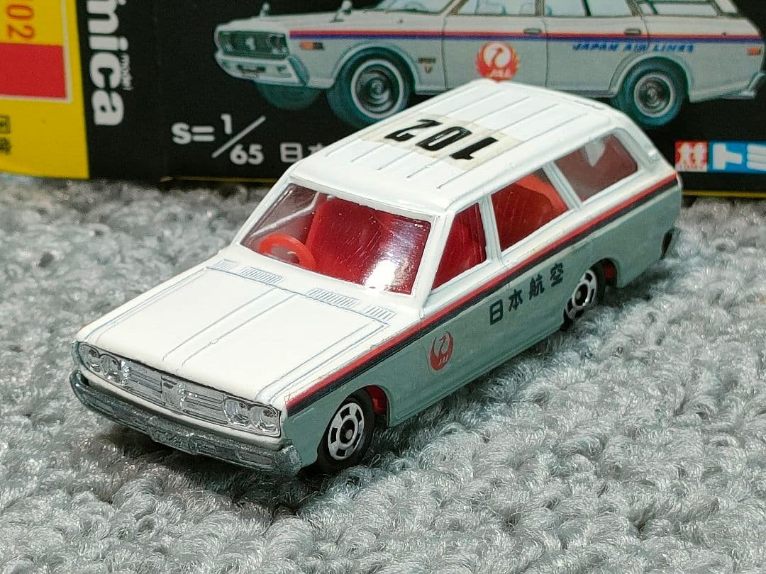 Black Box Tomica 102 JAL Japan Airlines Cedric Wagon Contact Car Good Condition