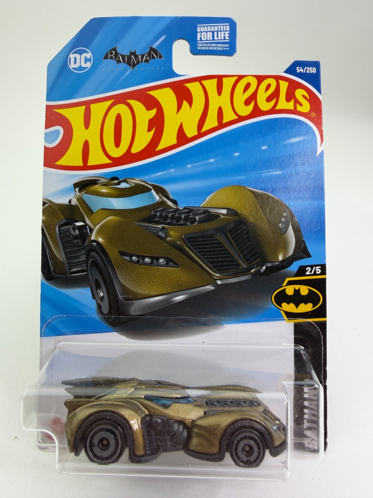 Hot Wheels Batman: Arkham Asylum Batmobile Batman #2/5