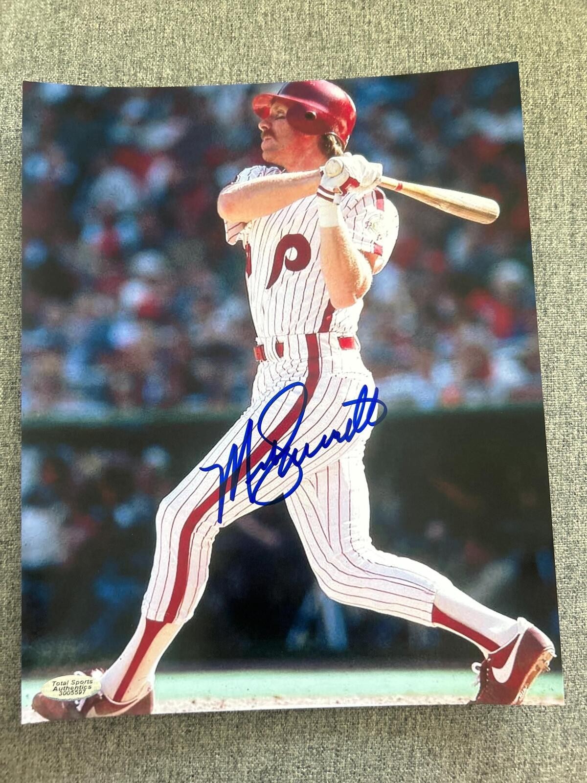 Mike Schmidt Autographed Signed Philadelphia Phillies 8×10 Baseball Photo COA
