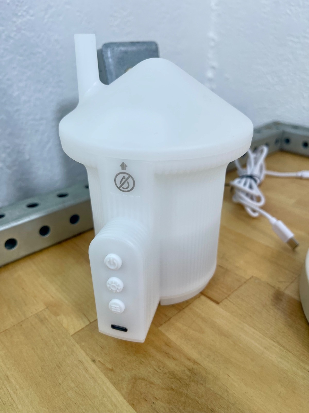 Umbra Casita Essential Oil Diffuser Sand LED Aromatherapy Auto Shut-Off