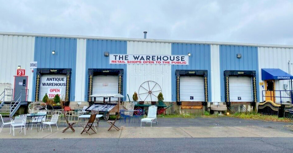 10 LB Estate Liquidation Warehouse Box, mixed items old & new-Bulk #EE87