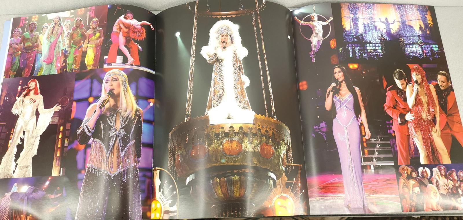 Cher Living Proof Farewell Tour 2003 Concert Program Commemorative Book 15.5×12