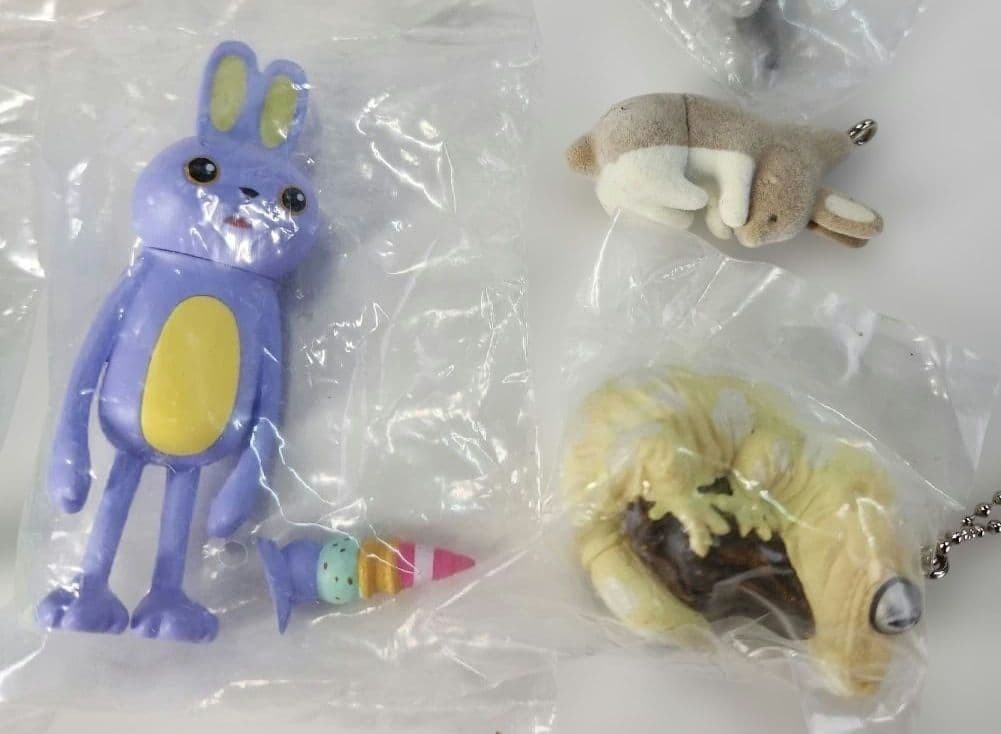Gacha “Various unusual animal figures” 18-piece set