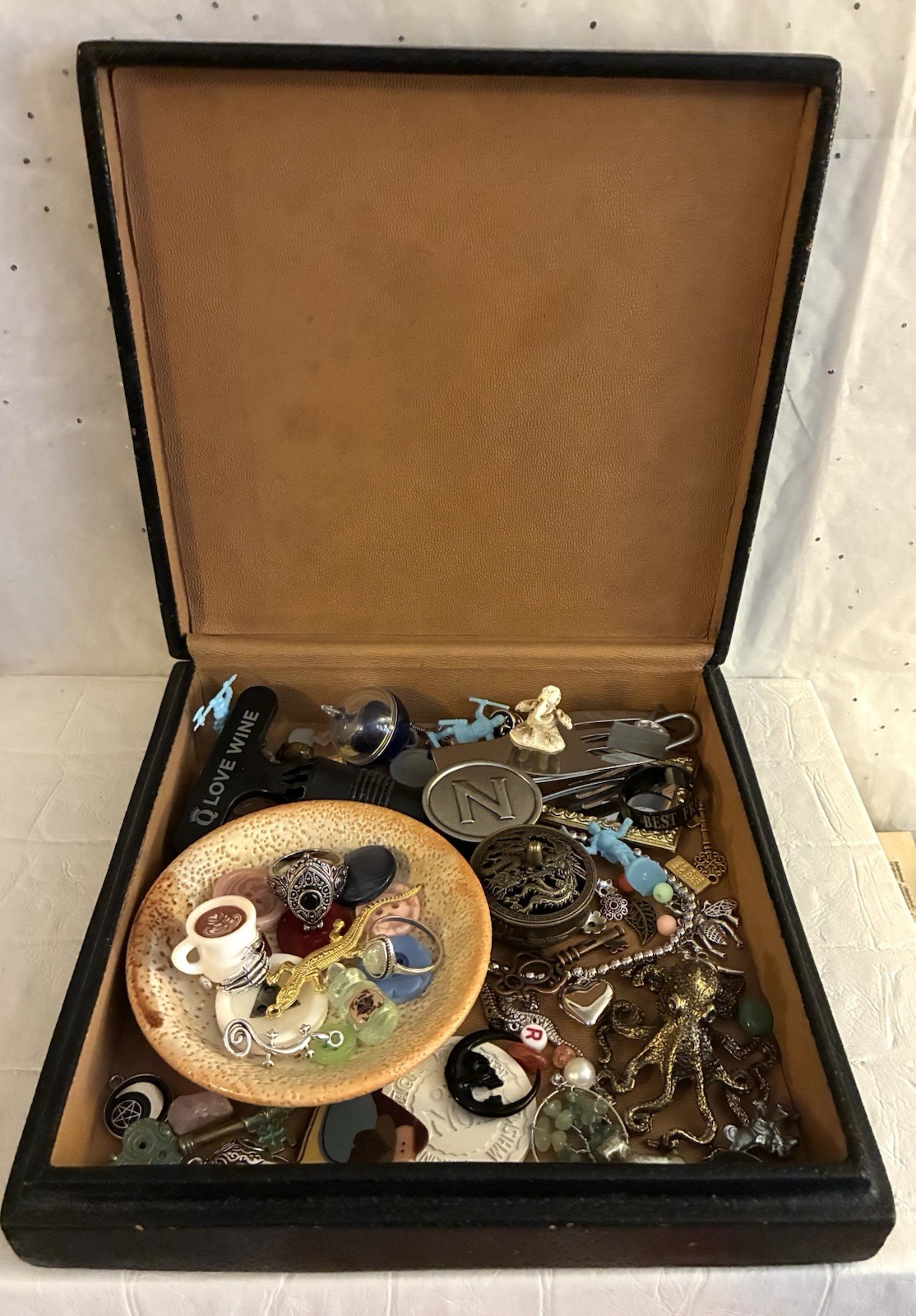 Vtg Modern Enamel Leather Valet Box Trinkets Jewelry Charms Junk Drawer Art Lot