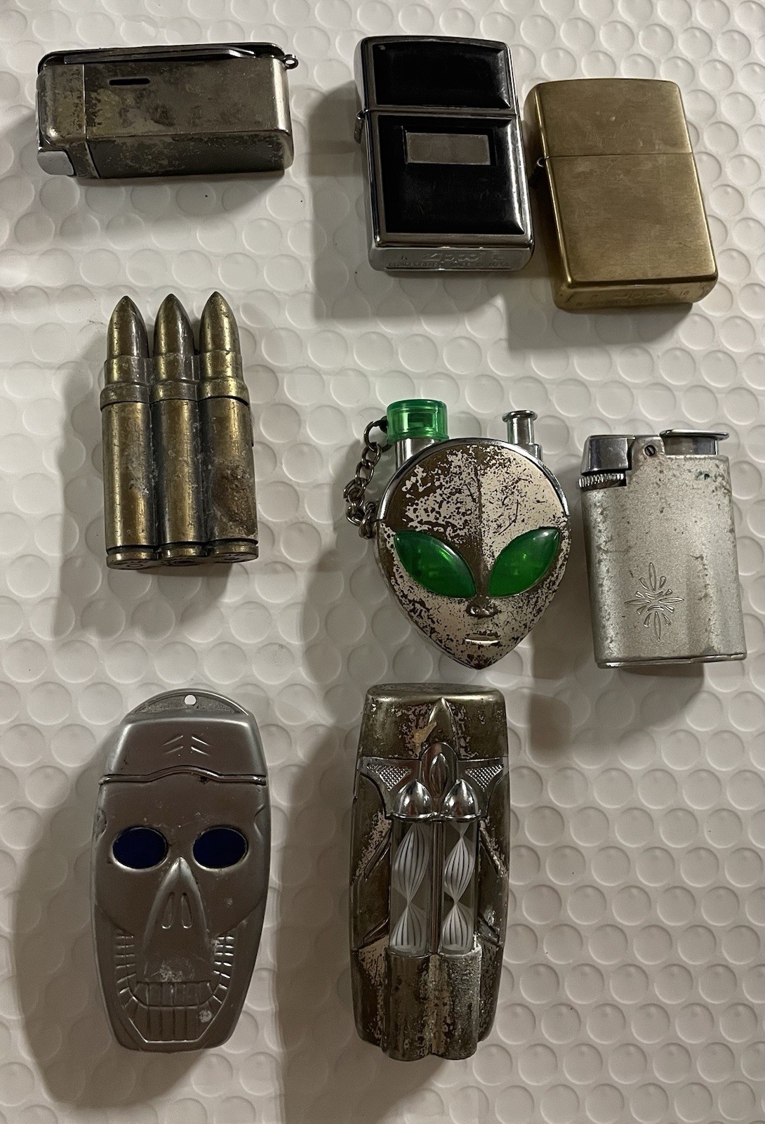 ZIPPO LIGHTERs VINTAGE ITEMS Collection