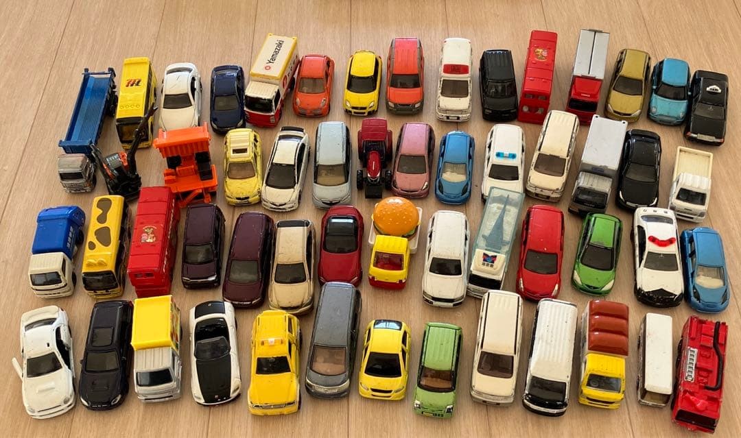 Tomica mini car sandbox play