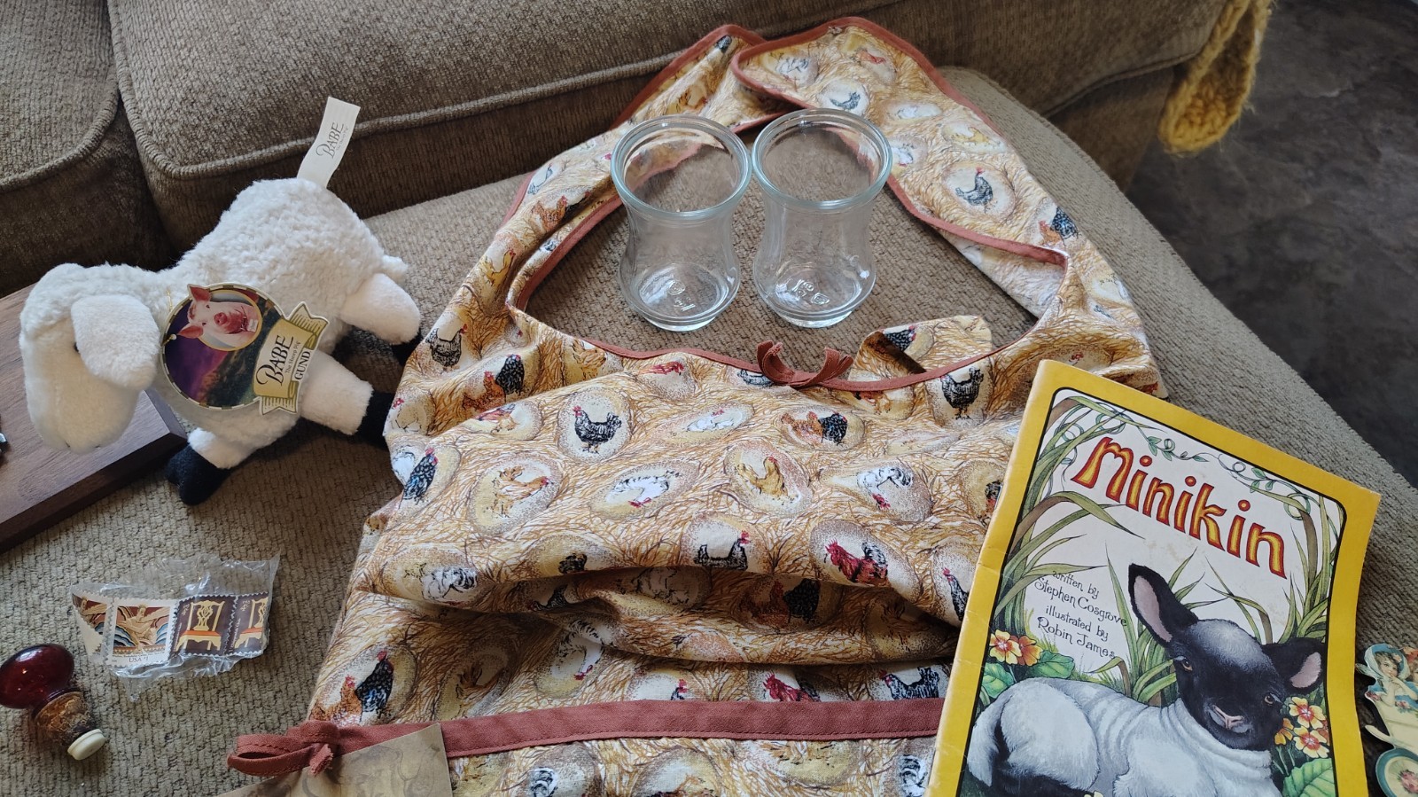 Lot of Vintage Estate Sale Finds 21 items