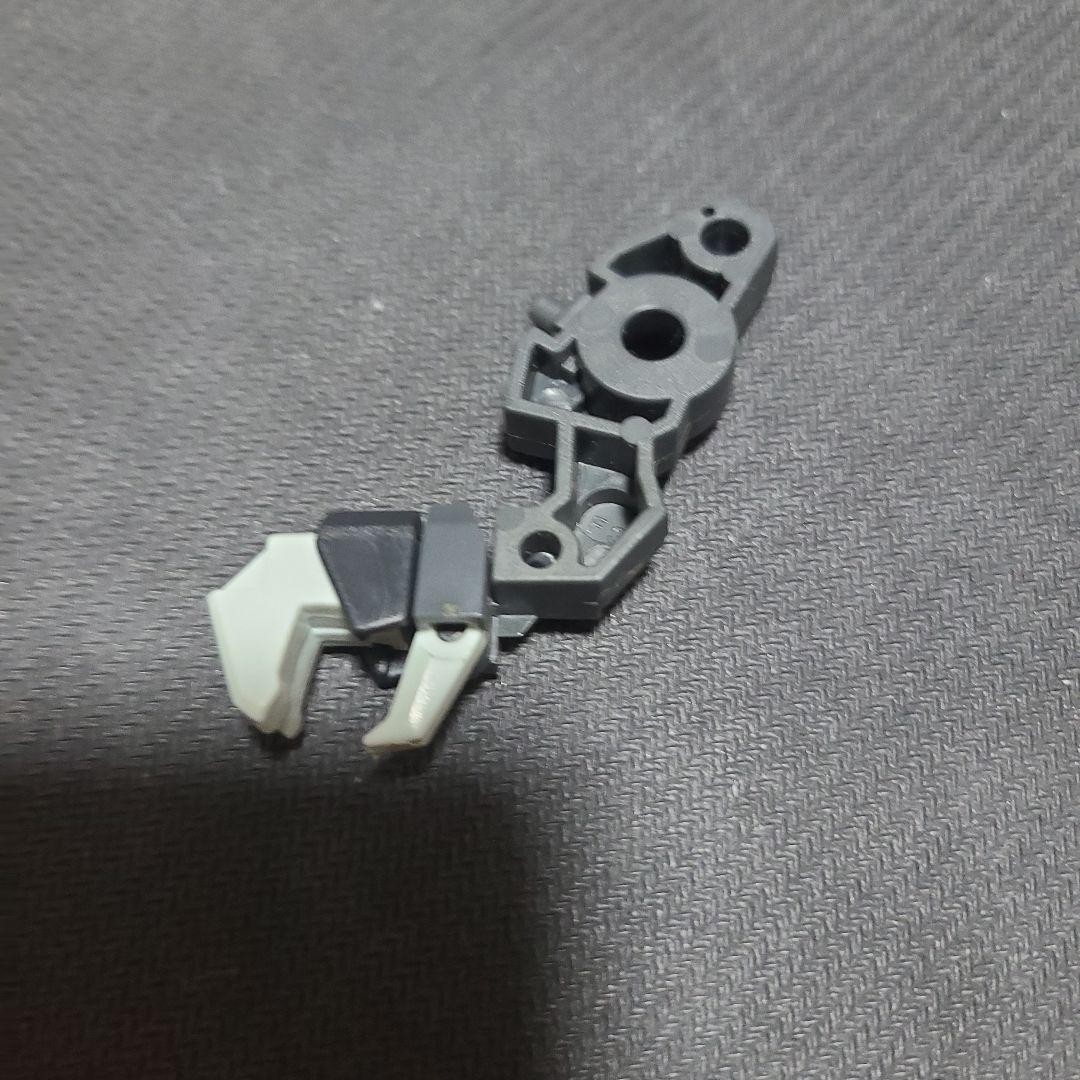 Zoids Gairyuki Right Arm Sold as-is / For parts or not working