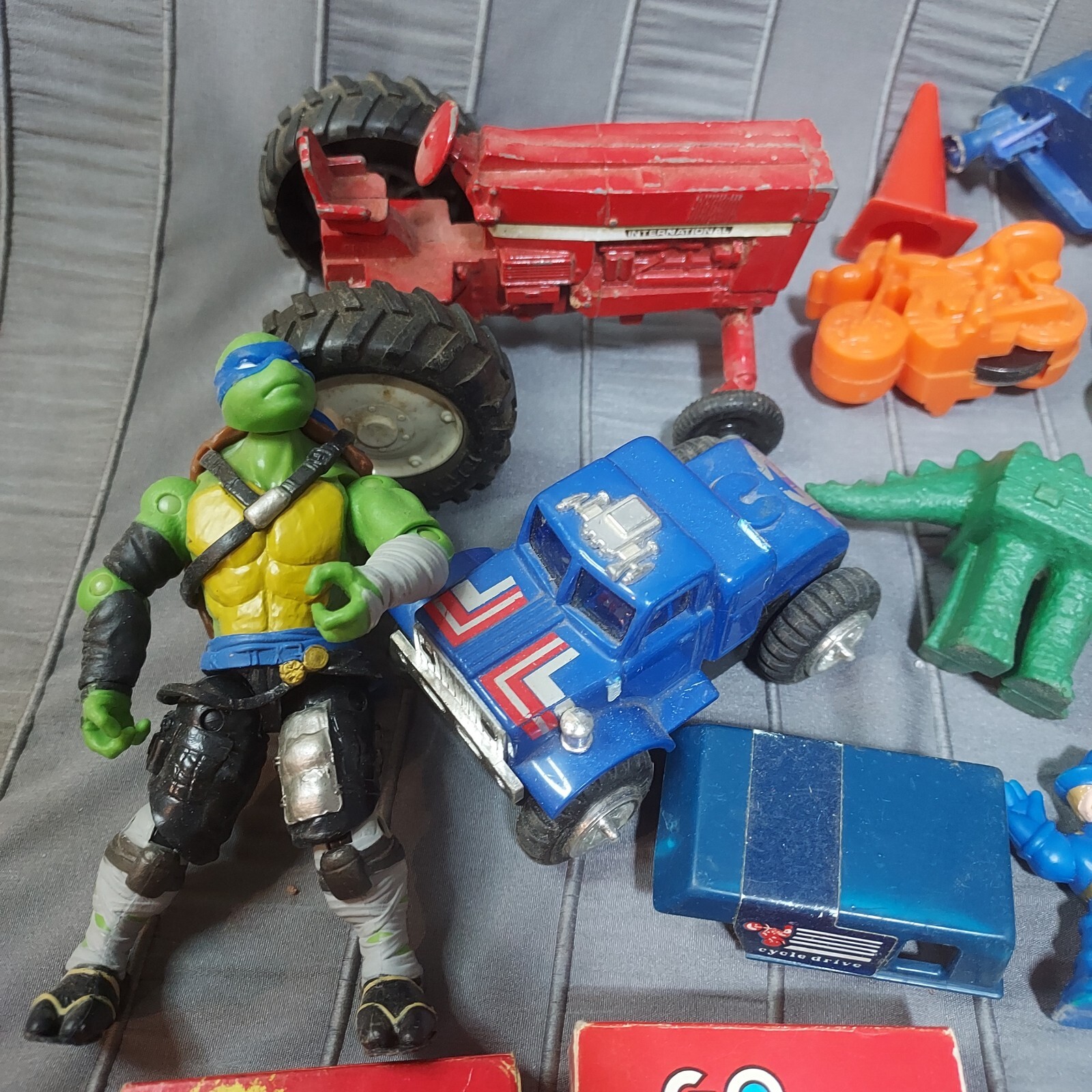 Junk Drawer Lot Toys Vintage Original Bubble Gun Cards Truck Action Figure