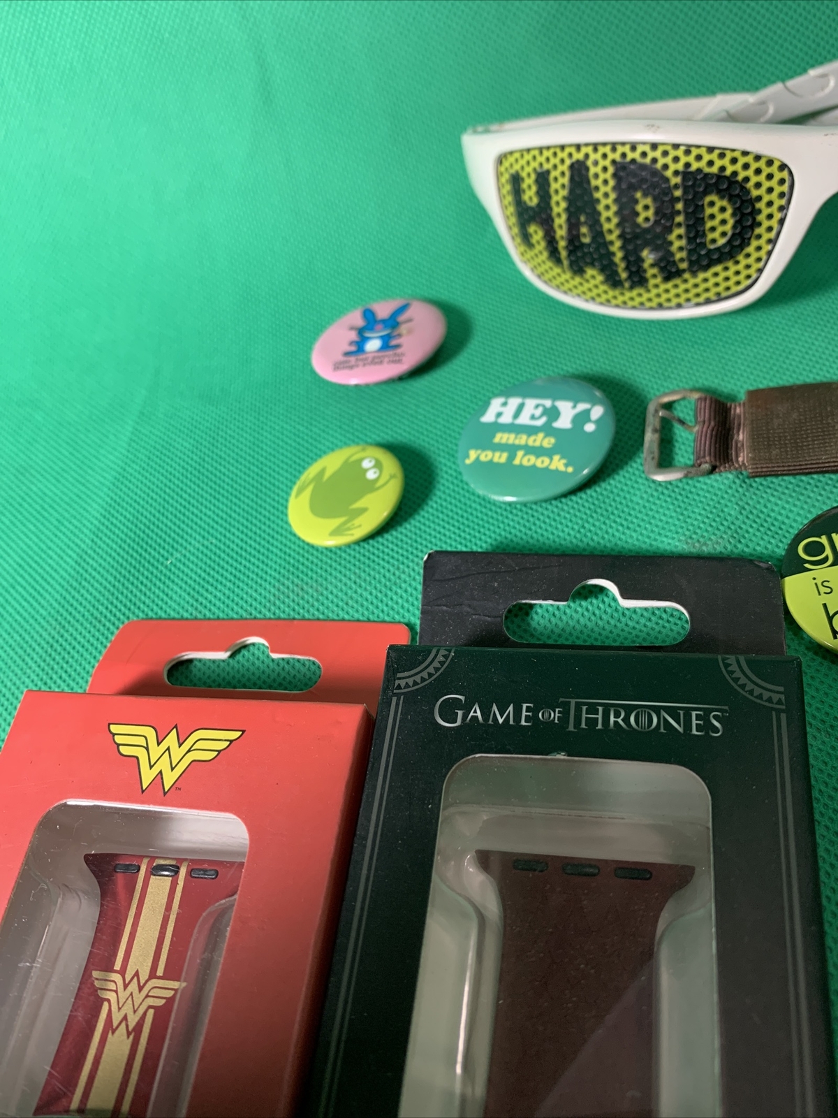 Lot of 20+ Junk Drawer Lot Accessories Apple Watch Band Buttons Keychains LG