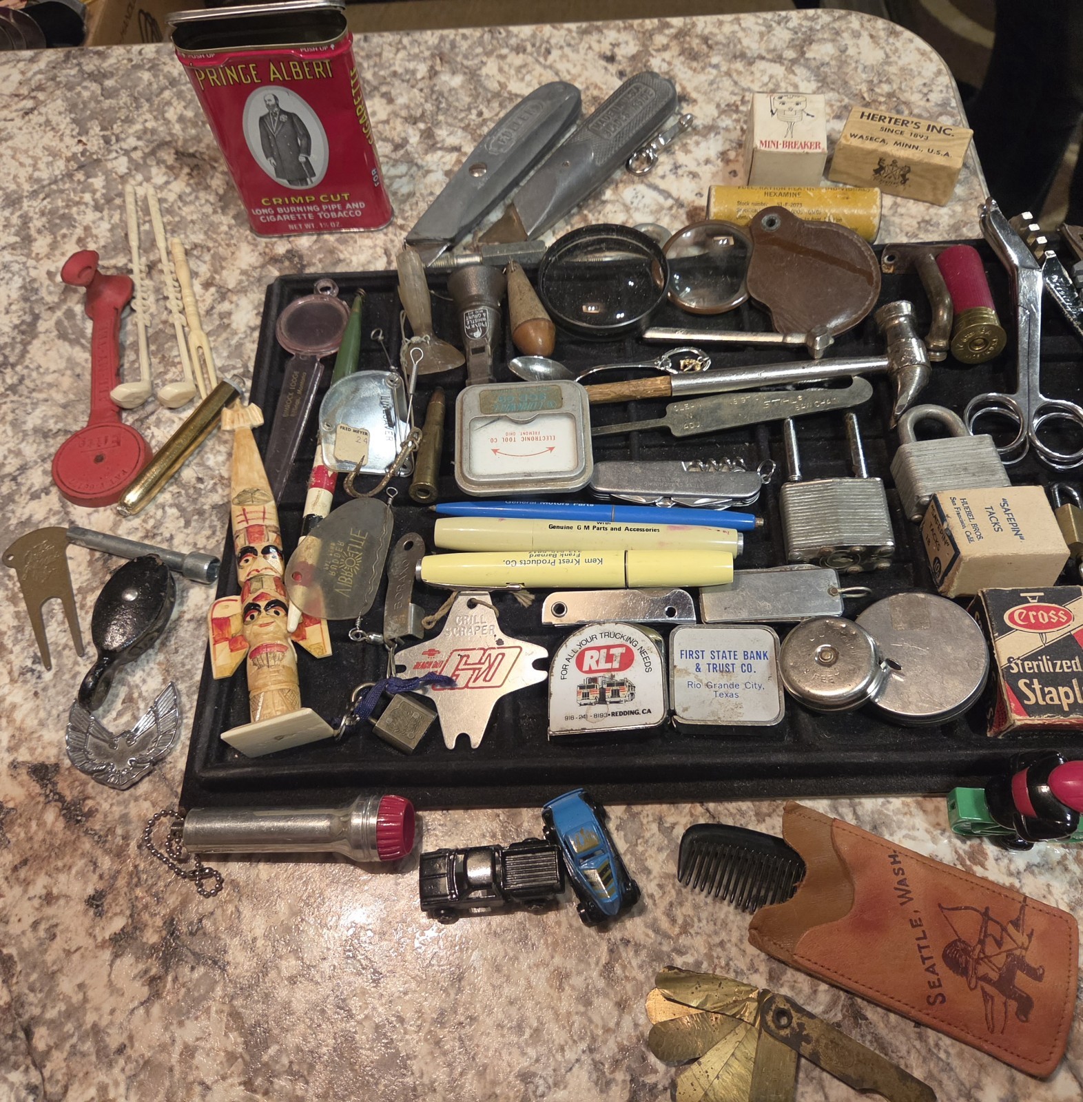 Vintage lot miscellaneous resell or collect. Will not separate !