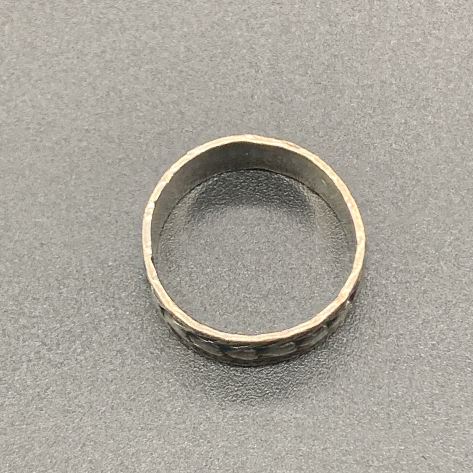 Sterling Silver Heart Design Band Ring – Size 6.5
