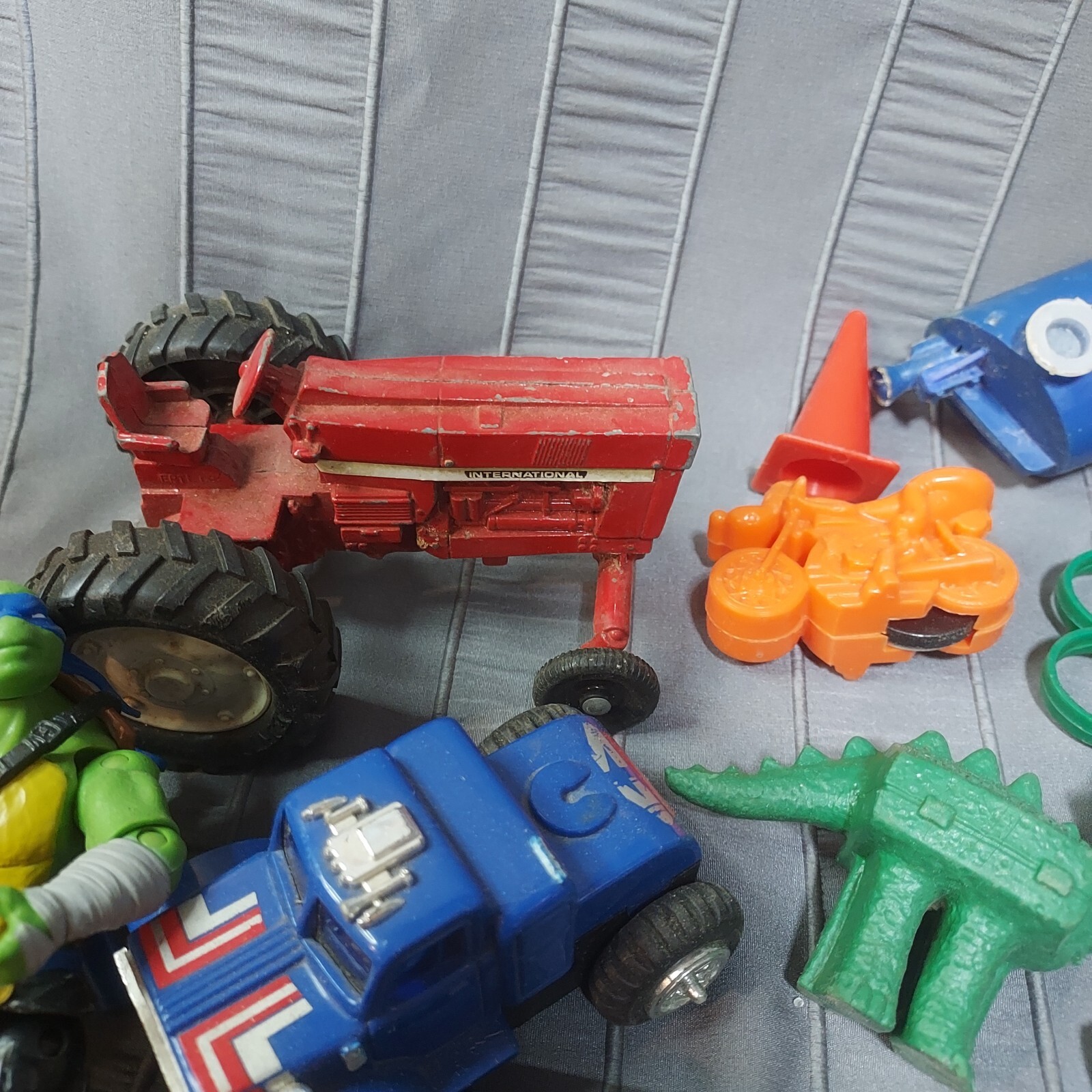 Junk Drawer Lot Toys Vintage Original Bubble Gun Cards Truck Action Figure