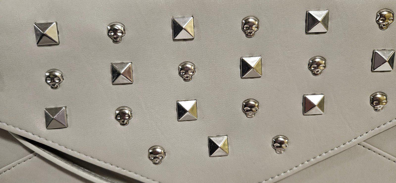 Xhilaration Skull Clutch Purse (10″ x 6″) w/Strap – Grey/Silver (New/Sealed)