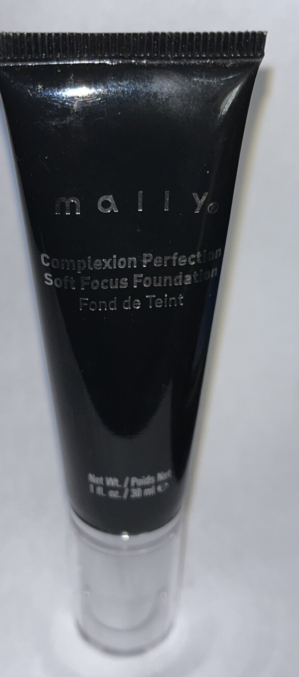 Mally Complexion Perfection Soft Focus Foundation 1.0 oz Tan .No Box