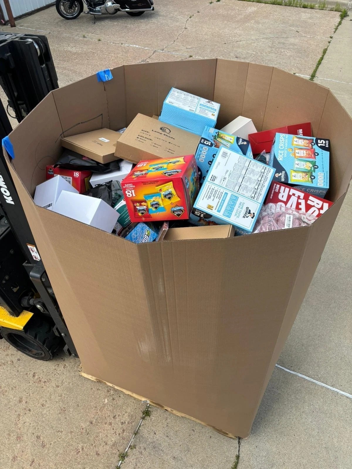 Best Seller Amazon Overstock Grab Bag : Household Items