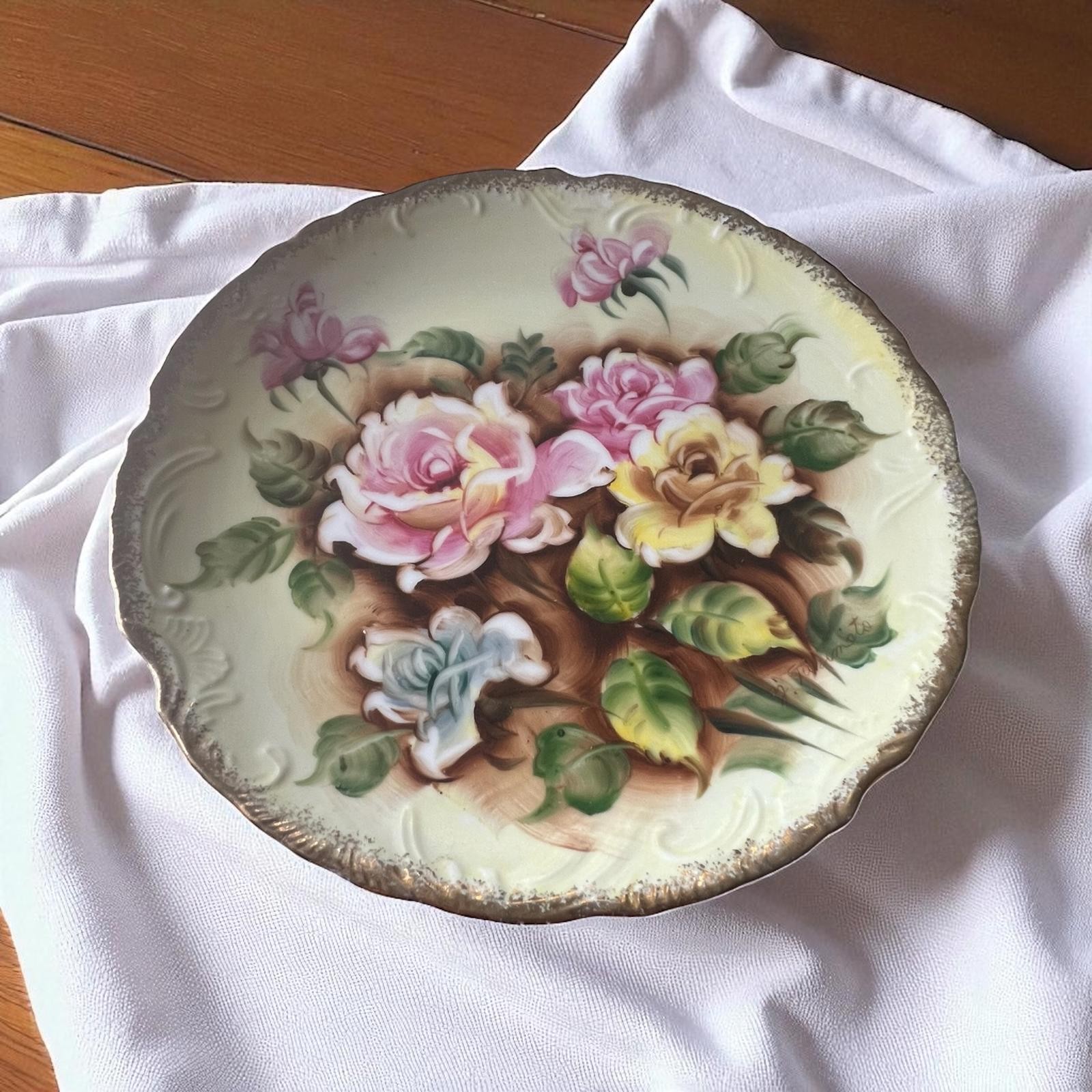 Vintage Hand-Painted Decorative Plate – 8.25″ Porcelain Wall Plate with Holes