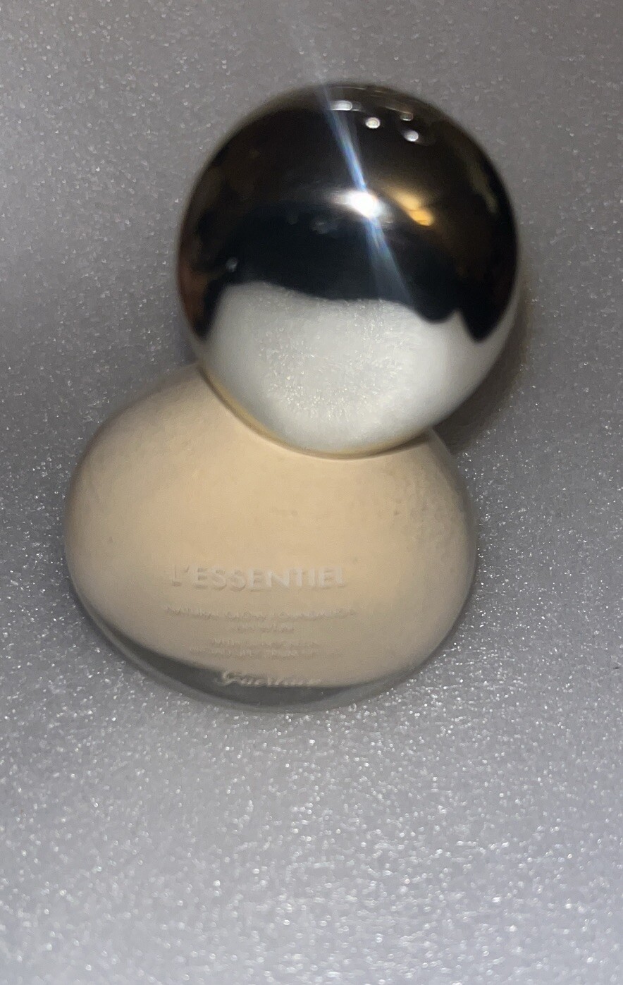 GUERLAIN L’ESSENTIEL NATURAL GLOW FOUNDATION 16 H WEAR ~ 00W ~ 1 OZ