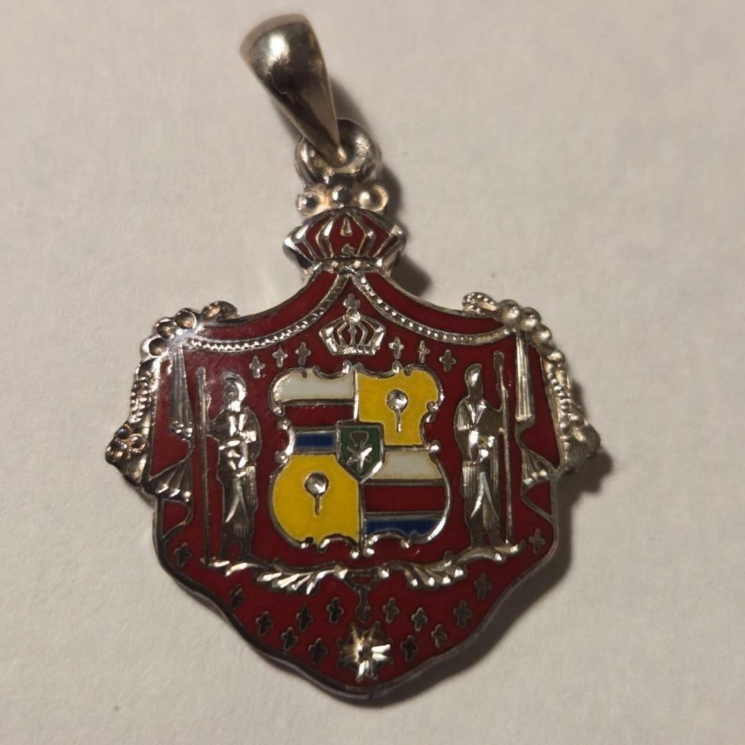 Vintage Hawaii Crest Pendant Silver Rare Crest Motif Jewelry Unused