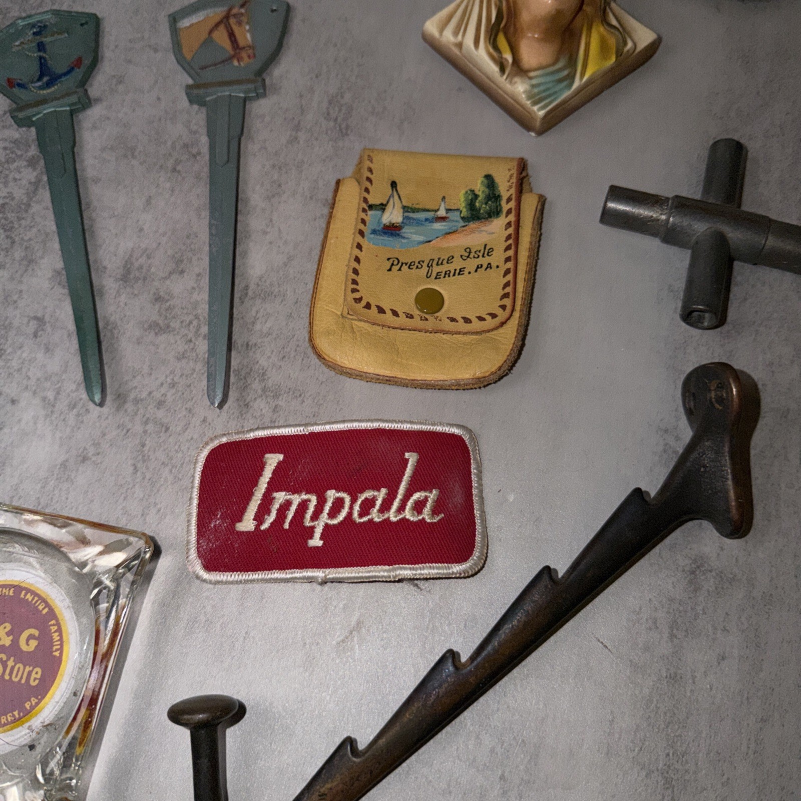 Vintage Mixed Lot – 14 Pieces – Chalkware Brass Busch Letter Openers Ashtray ETC