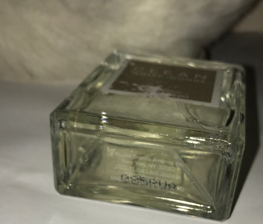 CLEAN WHITE WOODS 2.14 oz eau de Parfum SPRAY. SEE DETAIL