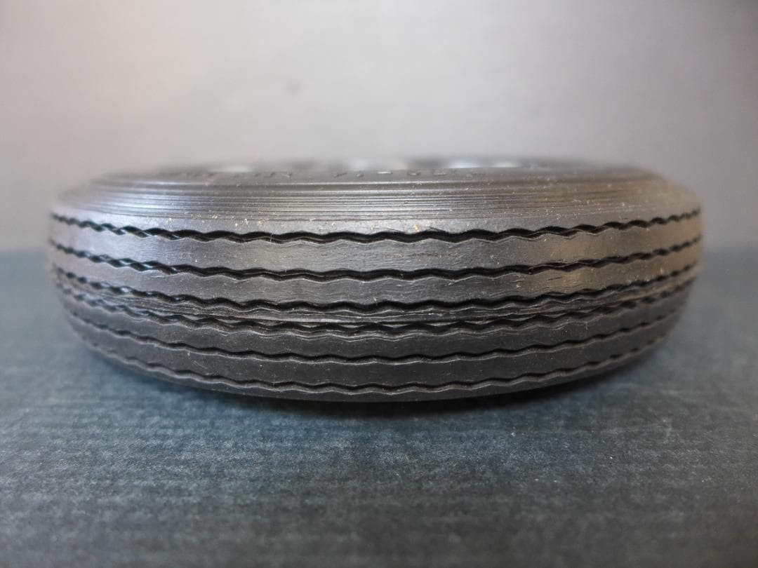 Period item [unused] Yokohama Tire Tire-shaped ashtray Not for sale by company