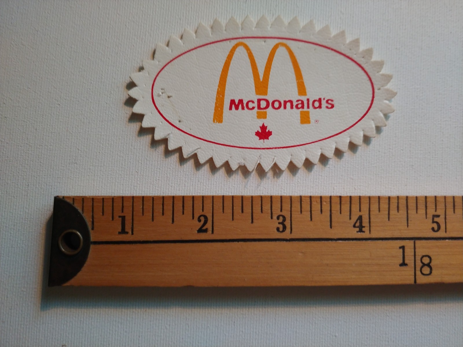 * RARE 70S MCDONALDS VINYL RESTAURANT FAST FOOD EMPLOYEE PATCH CREST ECUSSON *