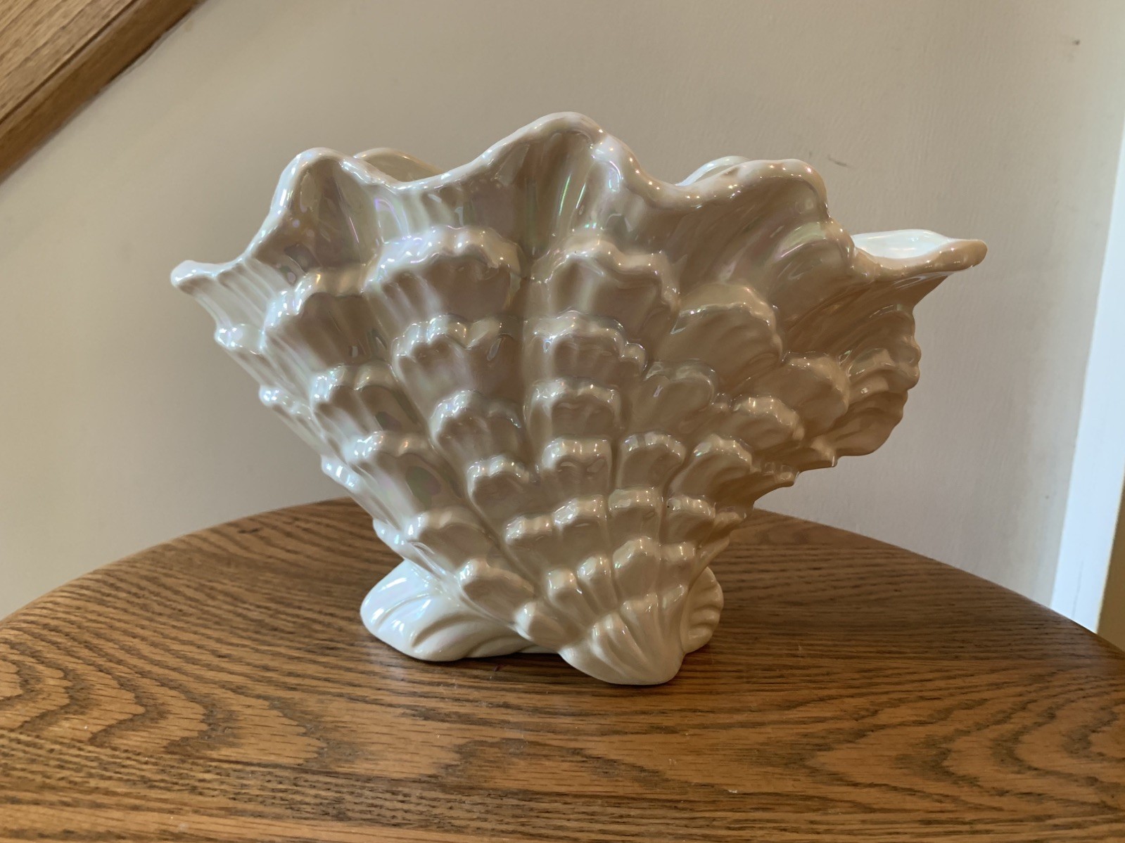 Vintage Maddux Of California Iridescent Shell Vase Planter Cream Color
