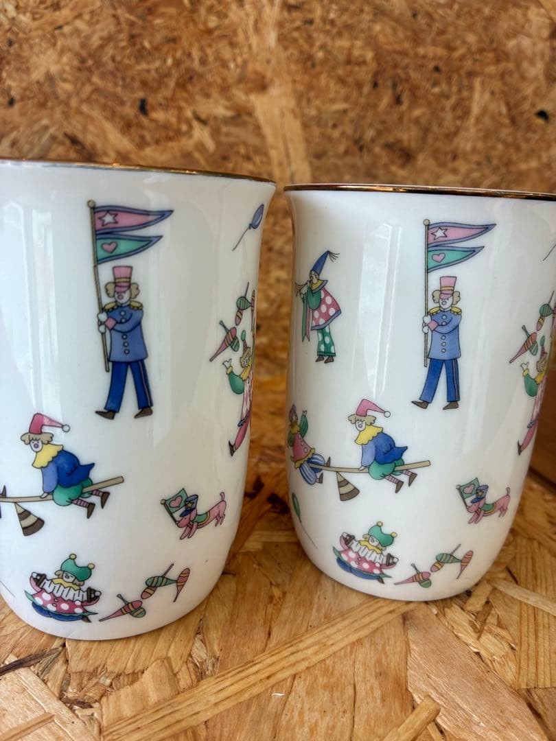 Cute clown clown circus pattern TOHSHIN mug 2 customers 2 pieces