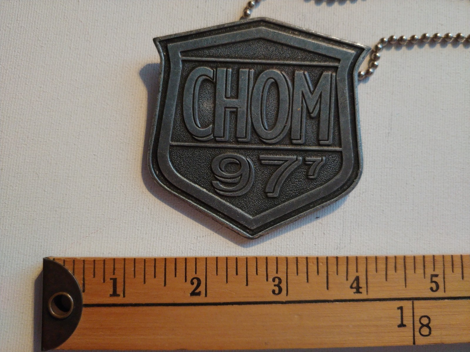 ** RARE METAL MEDALLION MEDAL CHOM FM MONTREAL RADIO STATION 97.7 **