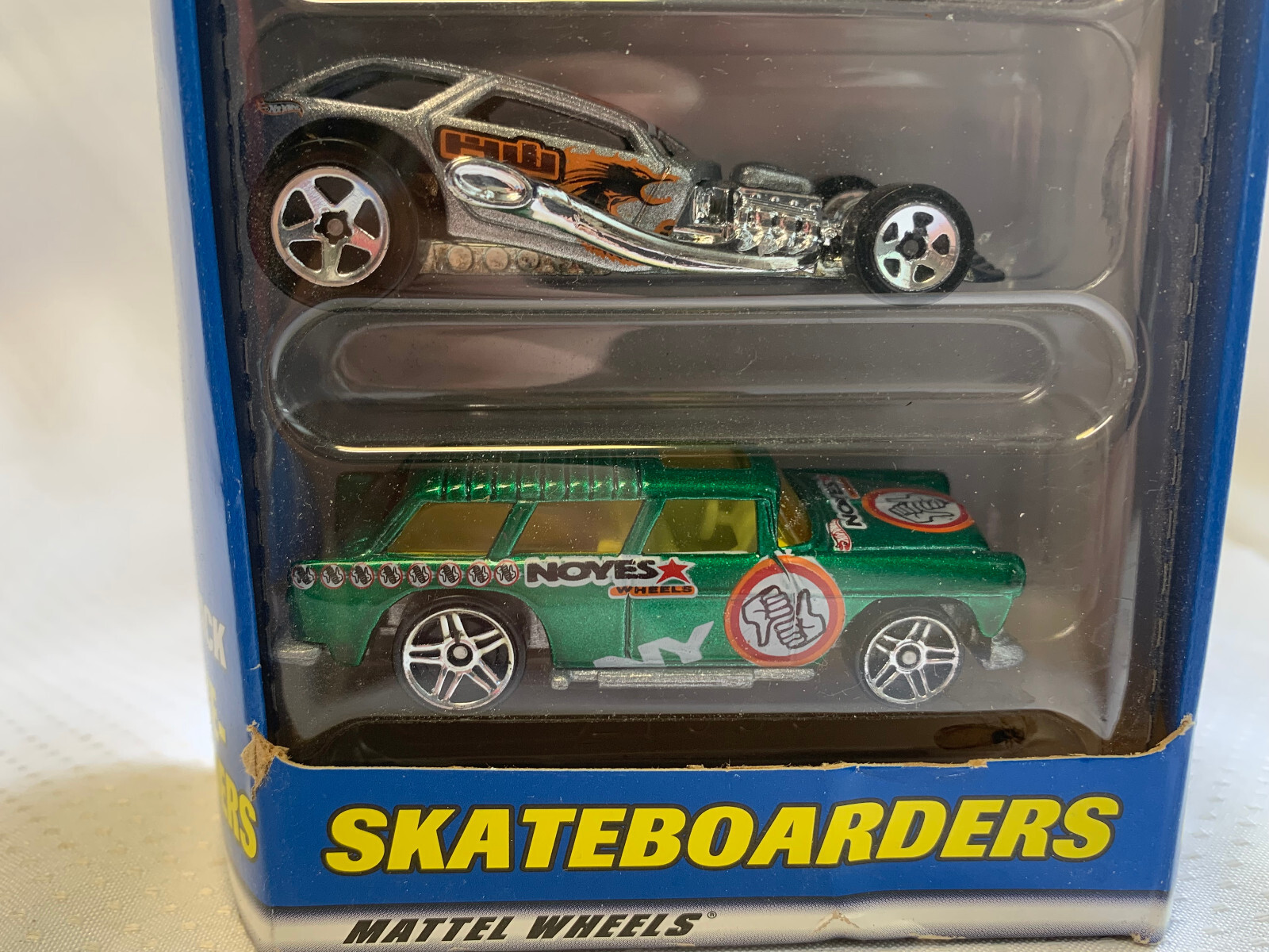 Hot Wheels Gift Packs Shark Park, Autogrfx, & Skate-Boarders Diecast Cars NIB