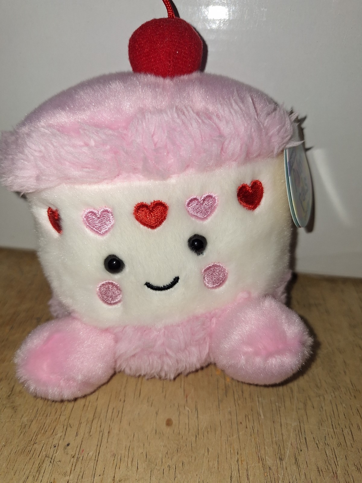 Aurora Palm Pals Jubi Heart Cake Plush – Pink, 5″ Seasonal Collectible
