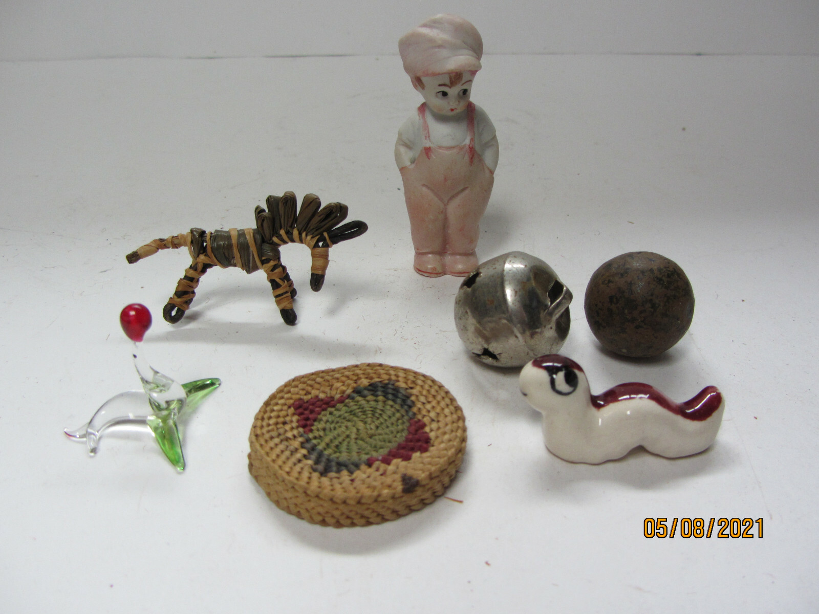 7 VINTAGE COLLECTIBLES SMALLS CLAY MARBLE SILVER BELL 3 ANIMALS & BOYS FIGURES