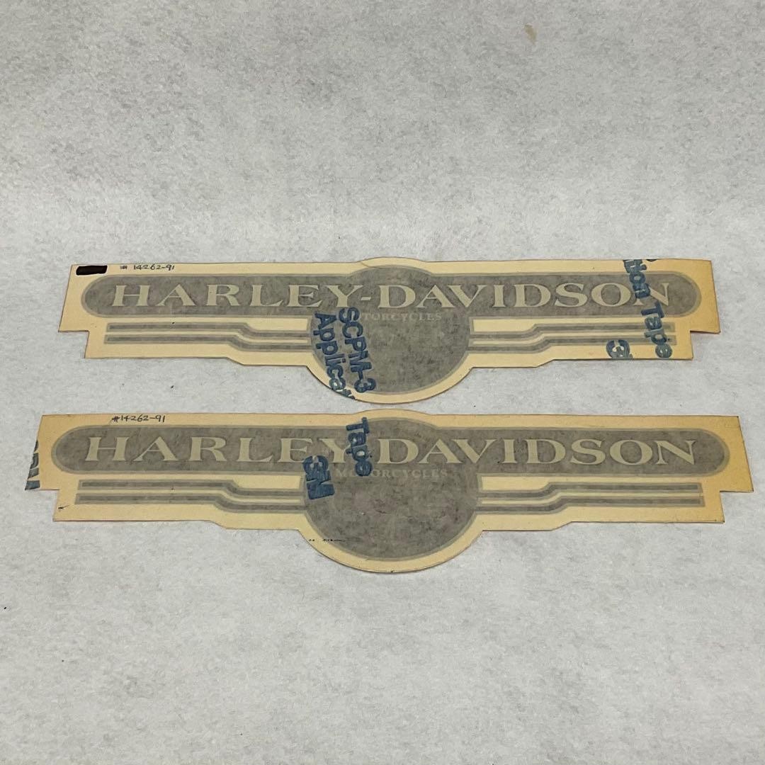 Harley genuine tank decal left and right set of 2 14262-91 New, unused item