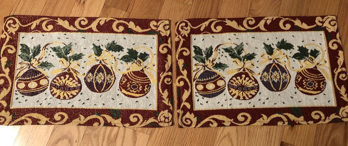 Table mars, 12 x 17, tapestry with Christmas Ornaments, a set of 2, new