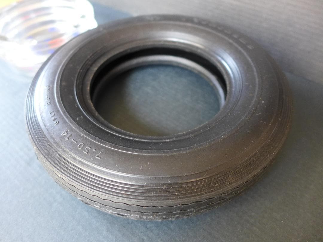 Period item [unused] Yokohama Tire Tire-shaped ashtray Not for sale by company