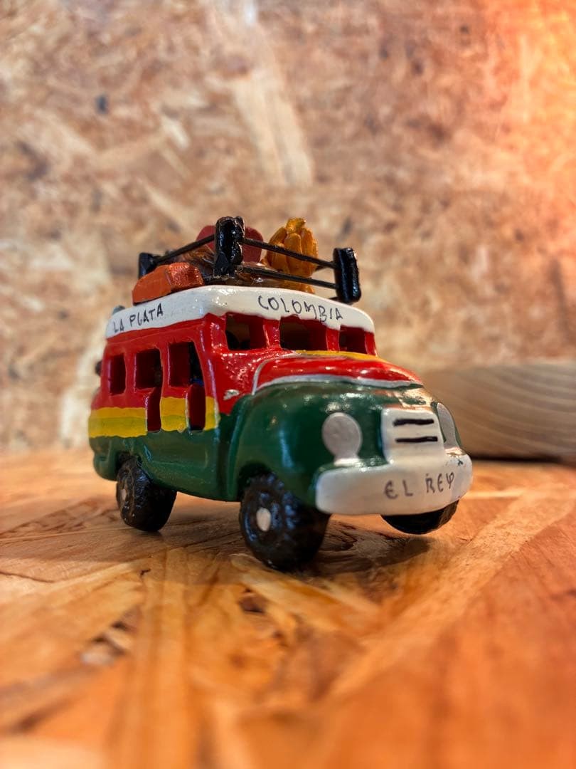 Colombia shared bus laplata “Silver River” Teruel “Bull” folk art