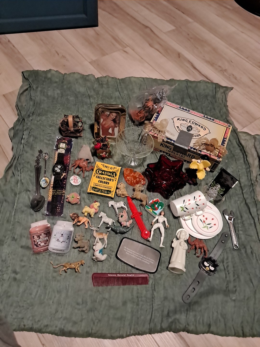 Junk Drawer Lot Grandpa, Grandma Drawer Vintage To Modern Watches, Toys, Glass