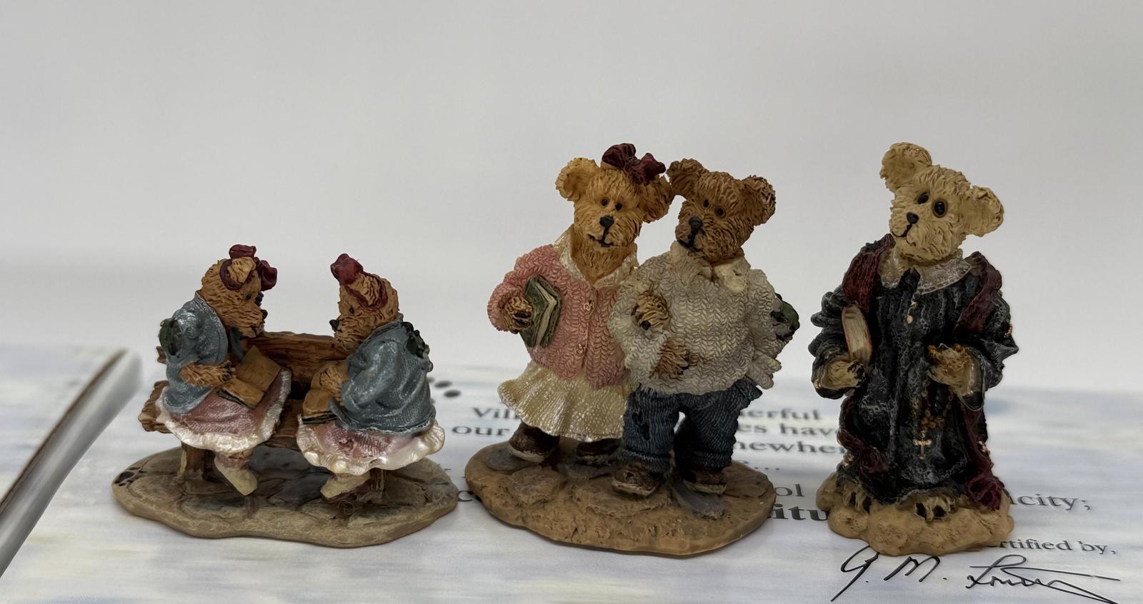Boyds Town Village 12-Pc Bearstone Set 2000 TBC – Adorable!