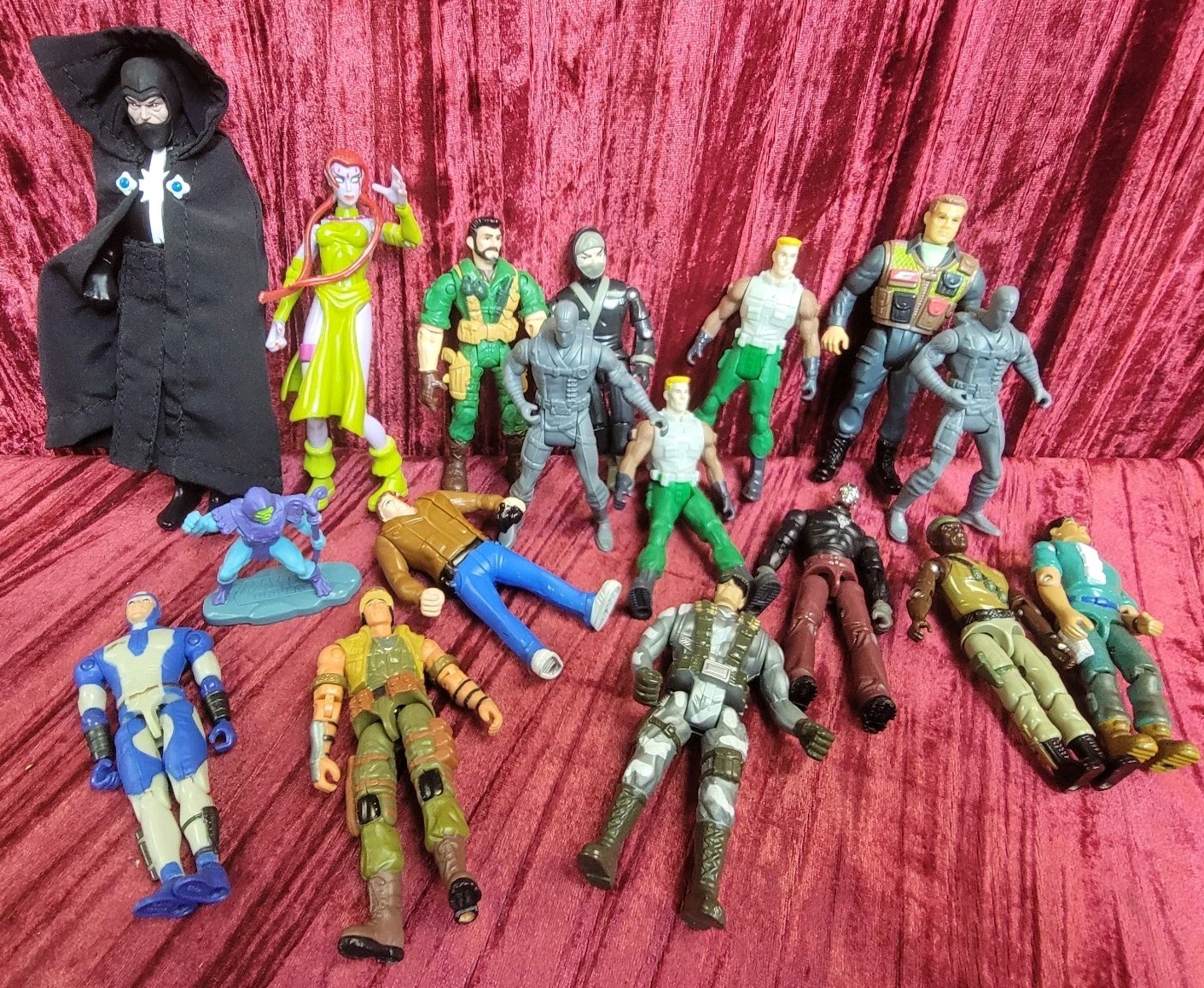 Vintage Toy TOYS Lot ACTION FIGURE AS FOUND HEMAN HERO SPIDEY GI JOE MIXED +