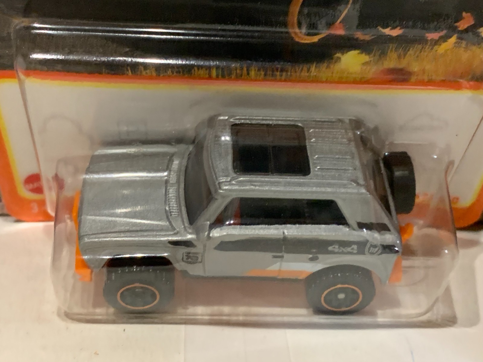 MATCHBOX MBX FIELD CAR SILVER /ORANGE MB 70 YEARS ON CARD NICE