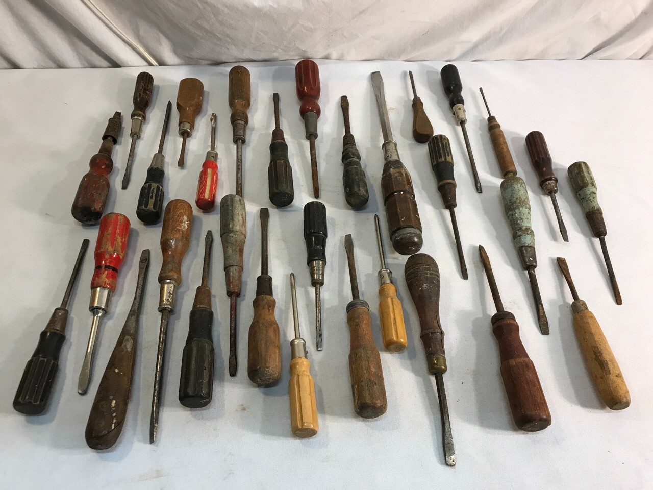 5 pound lot of New & Vintage items- ** see details**-#FT457