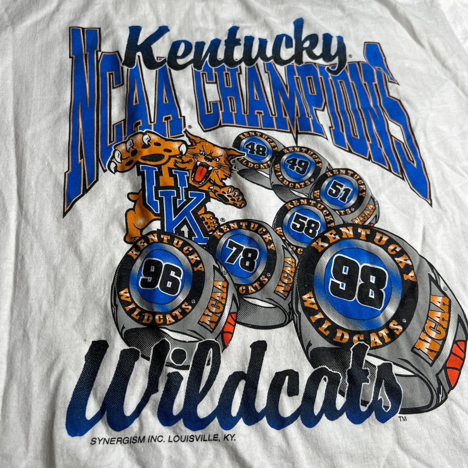 Vintage 90s Kentucky Wildcats NCAA Champions T-Shirt L Fruit of the Loom Made US
